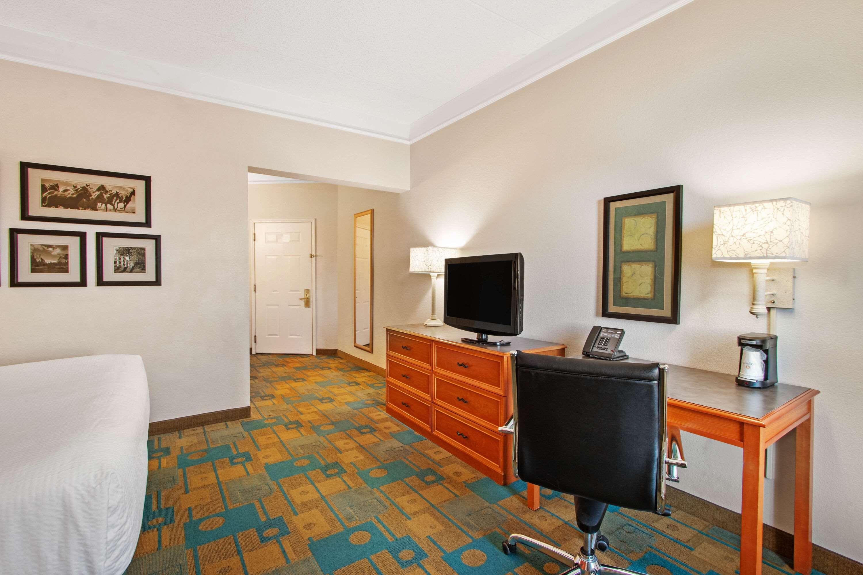 La Quinta By Wyndham Albuquerque West Hotell Eksteriør bilde